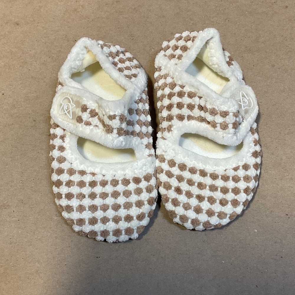 Adorable White and Beige Checkered Kids Slippers